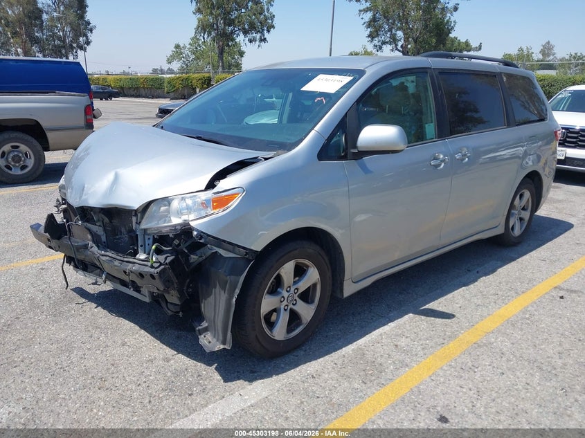 Vin: 5tdkz3dc4ls022895, lot: 45801061, toyota sienna le 20202