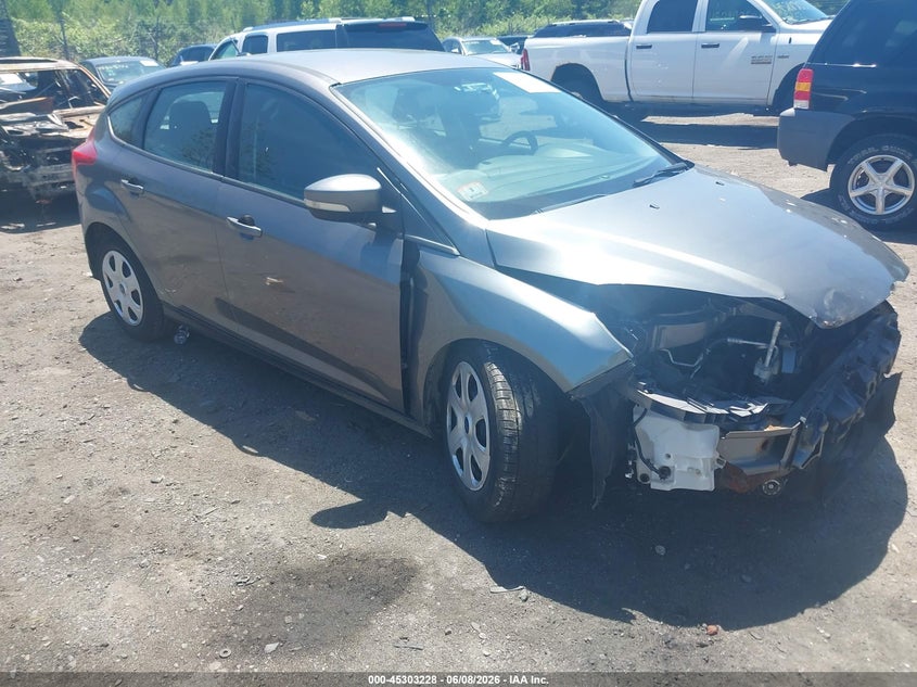 Vin: 1fadp3k22el337889, lot: 45801091, ford focus se 2014 img_1