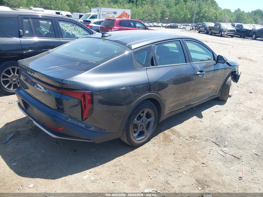 Vin: 3kpft4de4se018414, lot: 45801172, kia k4 lxs 20254