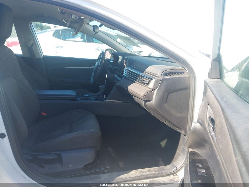 2025 TOYOTA CAMRY SEDAN 2.5L I-4 DI, DOHC, VVT, 184HP