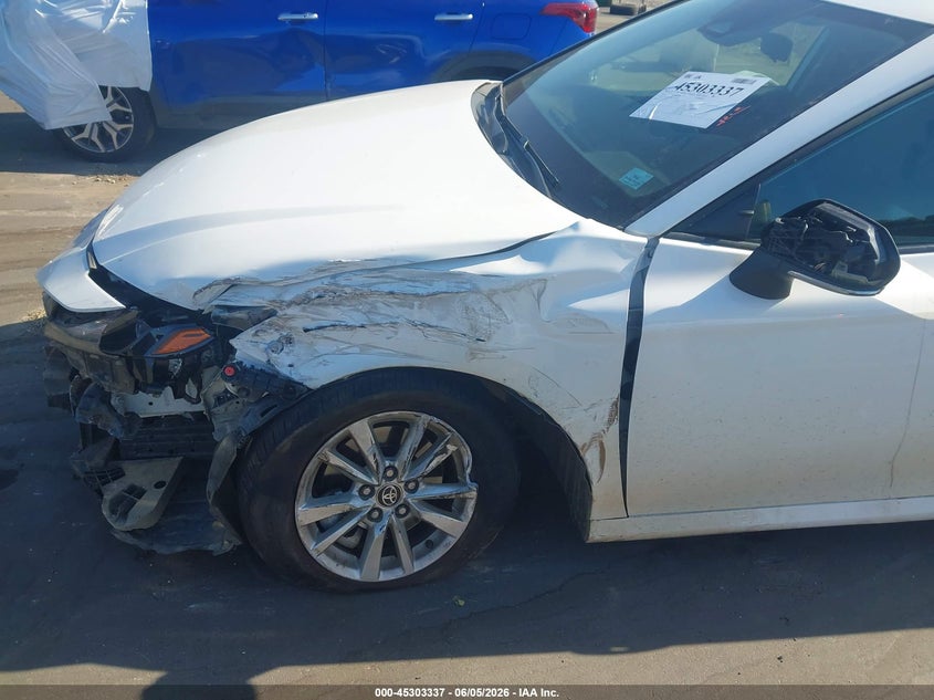 2025 TOYOTA CAMRY auction photo 6