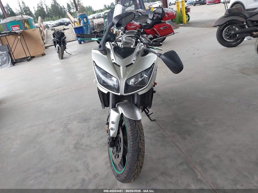 2011 YAMAHA FZ1 auction photo 5