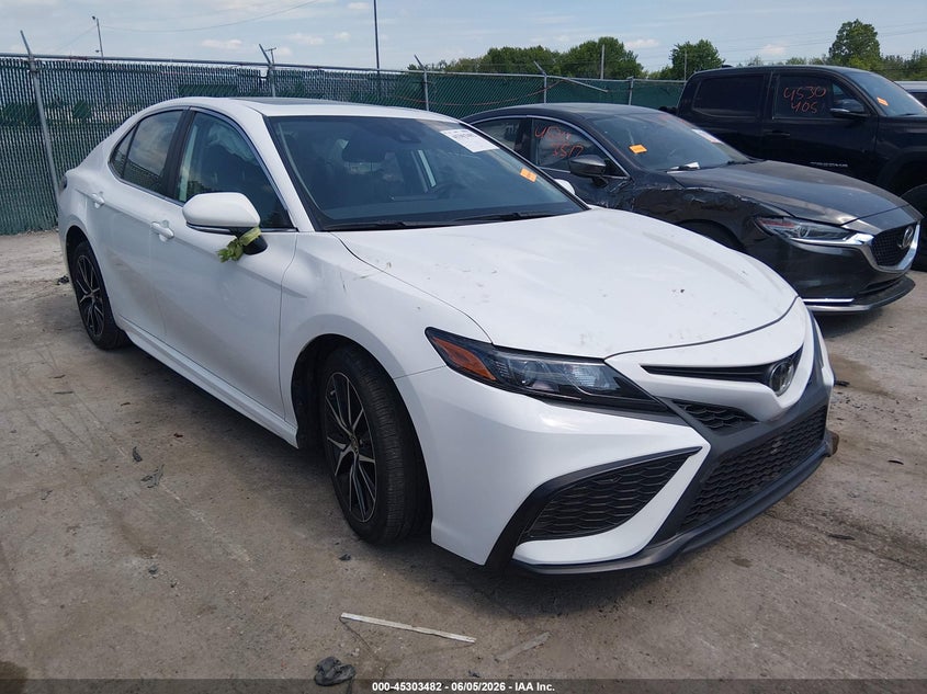 Vin: 4t1g11ak3ru847209, lot: 45801345, toyota camry se 2024 img_1