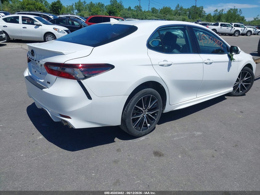 Vin: 4t1g11ak3ru847209, lot: 45801345, toyota camry se 20244