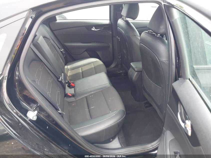 2024 KIA FORTE auction photo 8