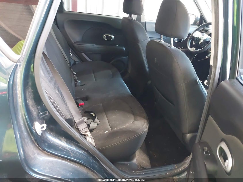 2018 Kia Soul + VIN: KNDJP3A52J7600085 Lot: 45303641