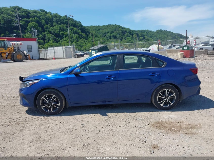 2023 Kia Forte Lxs VIN: 3KPF24AD3PE677624 Lot: 45303682