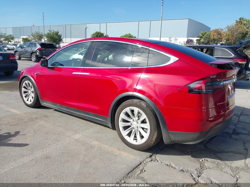 Vin: 5yjxcde25hf077788, lot: 45801605, tesla model x 20173