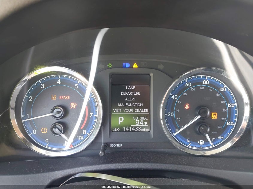 2018 TOYOTA COROLLA auction photo 7