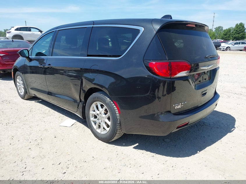 2017 CHRYSLER PACIFICA auction photo 3