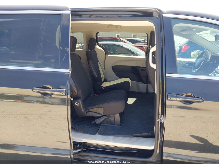 2017 CHRYSLER PACIFICA auction photo 8