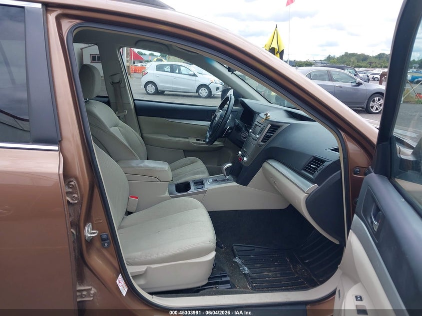 4S4BRBFC8C3247583 2012 Subaru Outback 2.5 2.5I Premium brown