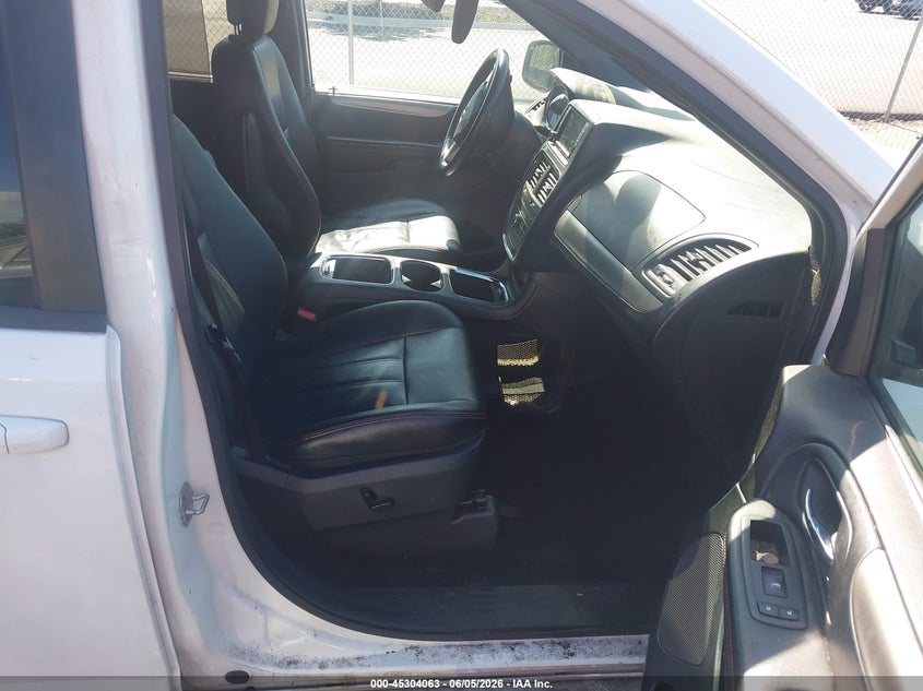 2C4RDGEG9KR564622 2019 Dodge Caravan 3.6 Grand Gt white
