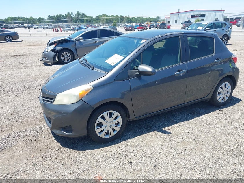 Vin: jtdktud39cd537457, lot: 45801970, toyota yaris l 20122