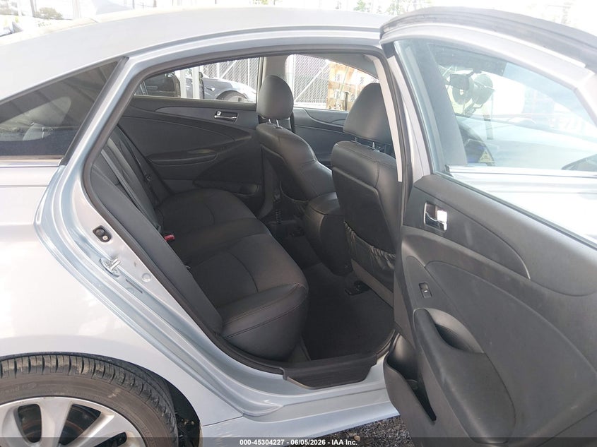 2011 HYUNDAI SONATA SEDAN 2.4L I-4 DI, DOHC, VVT, 200HP