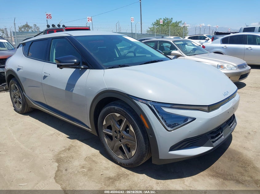 Vin: 5xyc34ja1sg013369, lot: 45802107, kia ev6 light long range rwd 2025 img_1