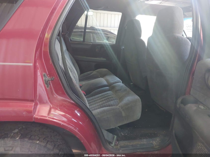 2002 Chevrolet Blazer Ls VIN: 1GNDT13W62K230073 Lot: 45304251