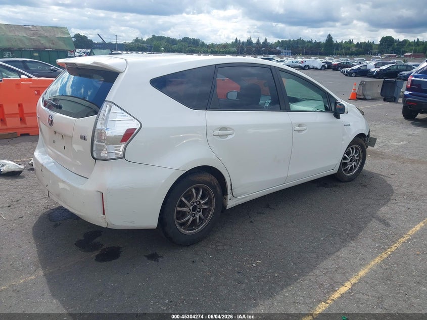 2014 TOYOTA PRIUS V auction photo 4