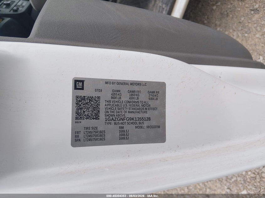 2019 CHEVROLET EXPRESS 3500 auction photo 8