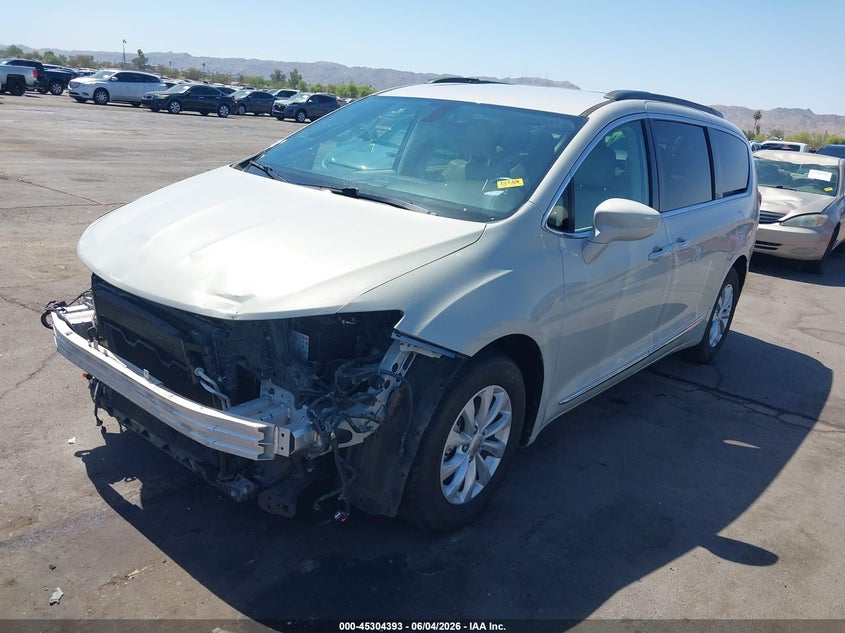 Vin: 2c4rc1bg8hr764792, lot: 45802256, chrysler pacifica touring-l 20172