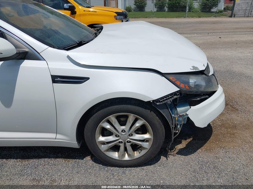 5XXGN4A76CG062430 2012 Kia Optima 2.4 Ex white
