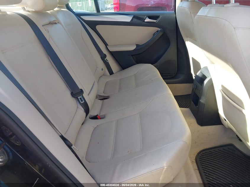 2013 Volkswagen Jetta Hybrid Sel VIN: 3VW637AJ2DM286466 Lot: 45304530