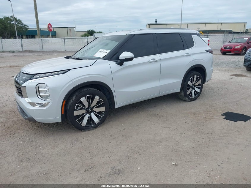 Vin: ja4j3wa84sz055823, lot: 45802458, mitsubishi outlander sel 2.5 2wd 20252