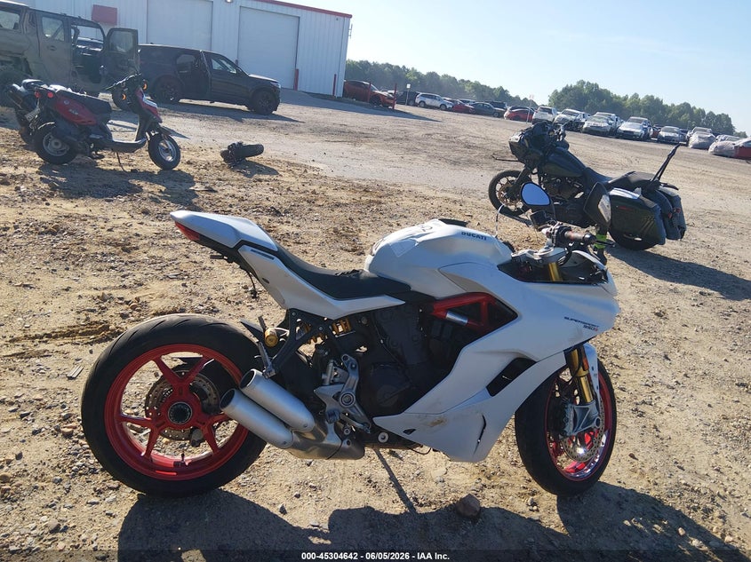 2020 Ducati Supersport VIN: ZDMVABDSXLB008680 Lot: 45304642