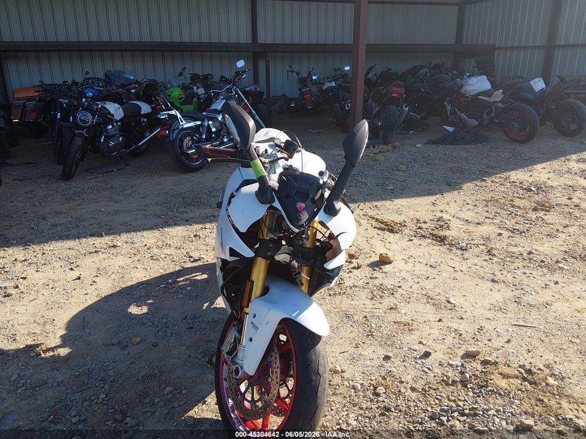 VIN ZDMVABDSXLB008680 2020 DUCATI SUPERSPORT