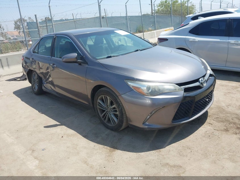 TOYOTA CAMRY SE 2017