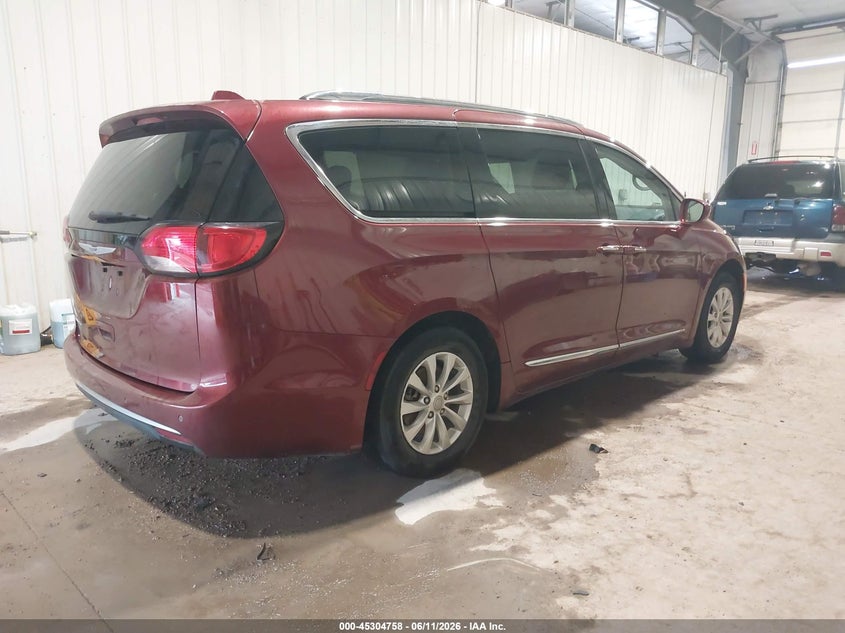 Vin: 2c4rc1bg7kr624773, lot: 45802621, chrysler pacifica touring l 20194