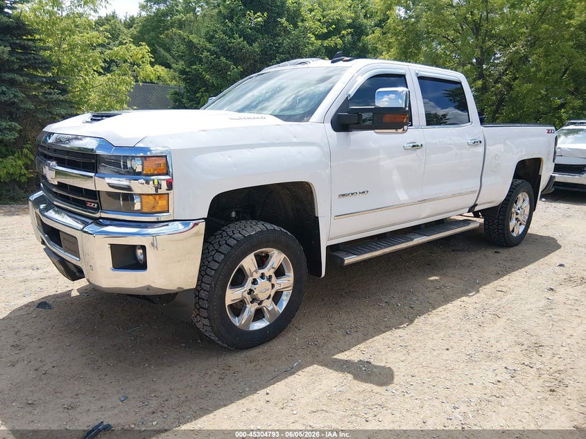 1GC1KWEY8JF106999 2018 CHEVROLET SILVERADO 2500HD LTZ photo 1
