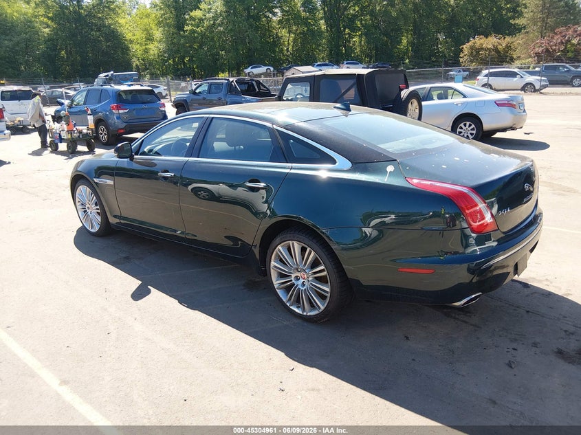 2015 JAGUAR XJ SEDAN 3.0L V-6 DI, DOHC, VVT, SUPERCHARGER, 340HP