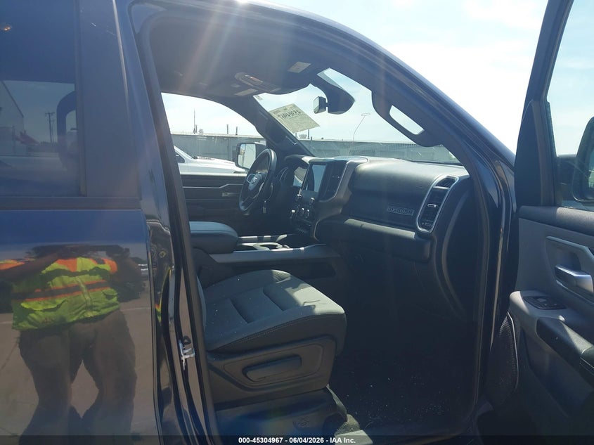 2021 RAM 1500 auction photo 5