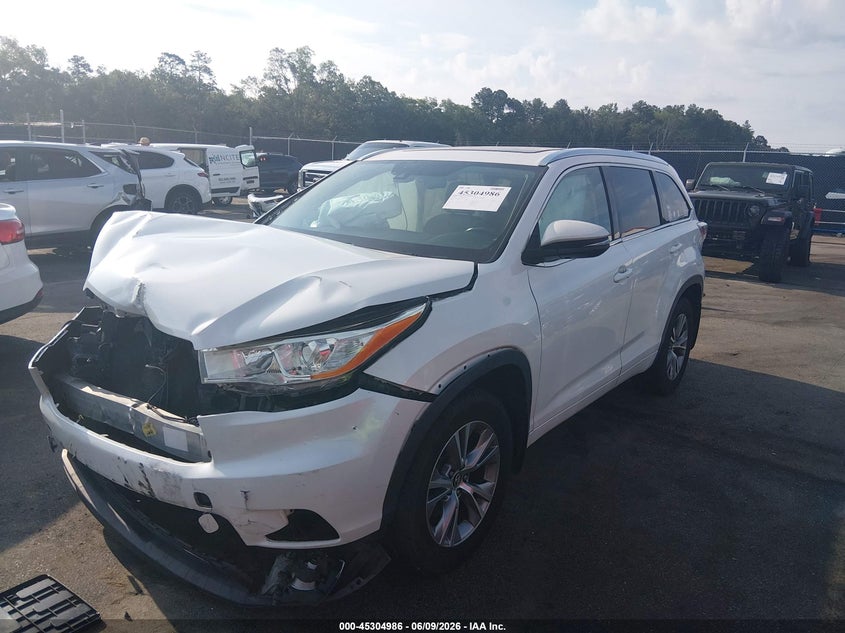 2016 TOYOTA HIGHLANDER auction photo 2