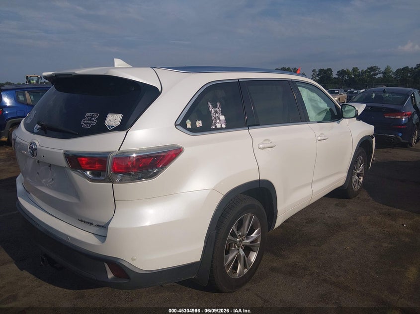 2016 TOYOTA HIGHLANDER auction photo 4