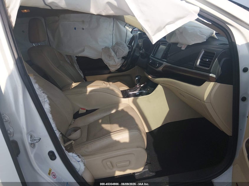 2016 TOYOTA HIGHLANDER auction photo 5