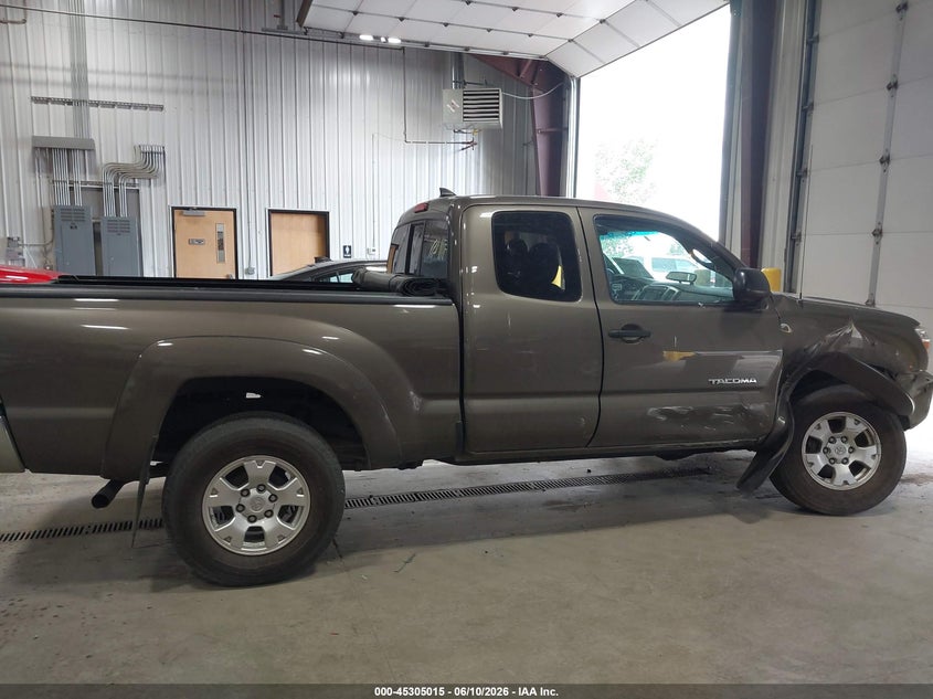 2015 Toyota Tacoma Base V6 VIN: 5TFUU4ENXFX137190 Lot: 45305015