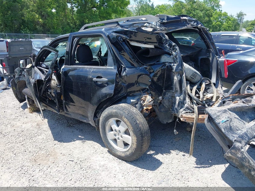 Vin: 1fmcu0dg8akd10794, lot: 45802935, ford escape xlt 20103