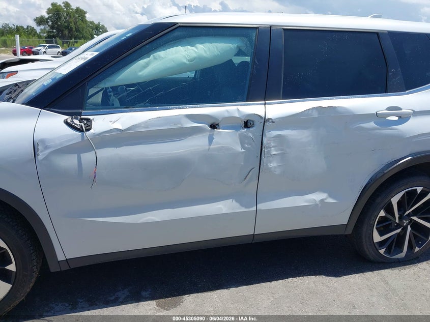 2022 MITSUBISHI OUTLANDER auction photo 6