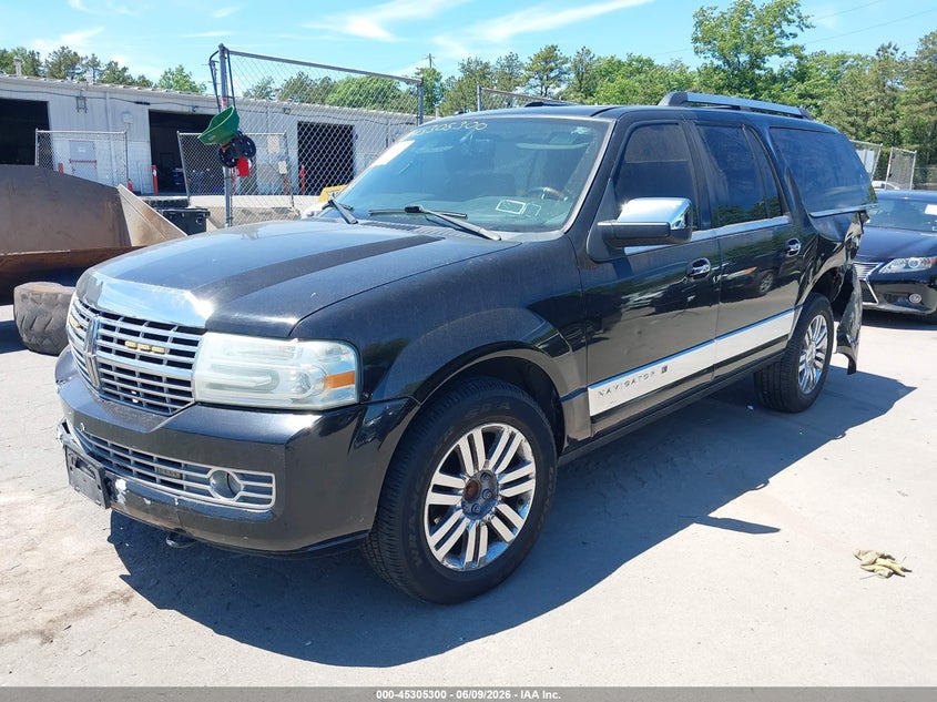 2008 LINCOLN NAVIGATOR L auction photo 2