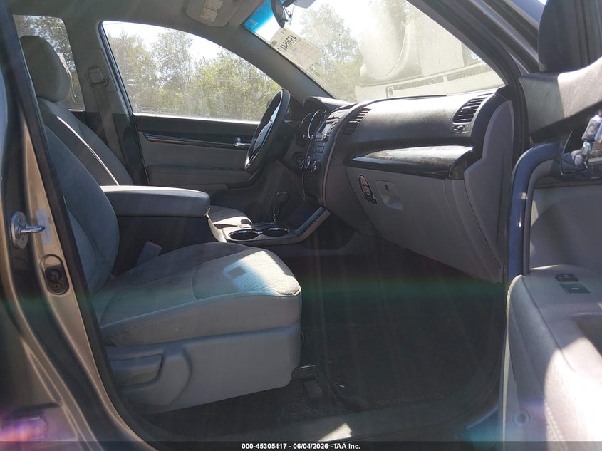 2013 KIA SORENTO auction photo 5