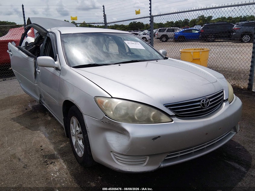 2005 TOYOTA CAMRY LE V6