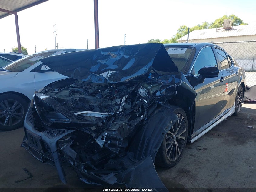 2018 Toyota Camry Se 4T1B11HK0JU671725 photo 1