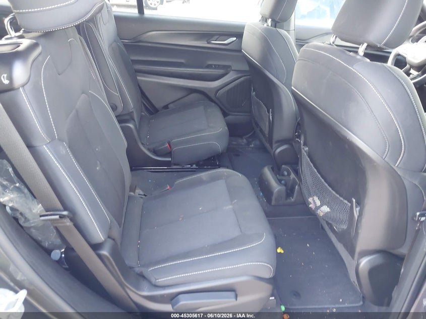 2025 JEEP GRAND CHEROKEE L auction photo 8