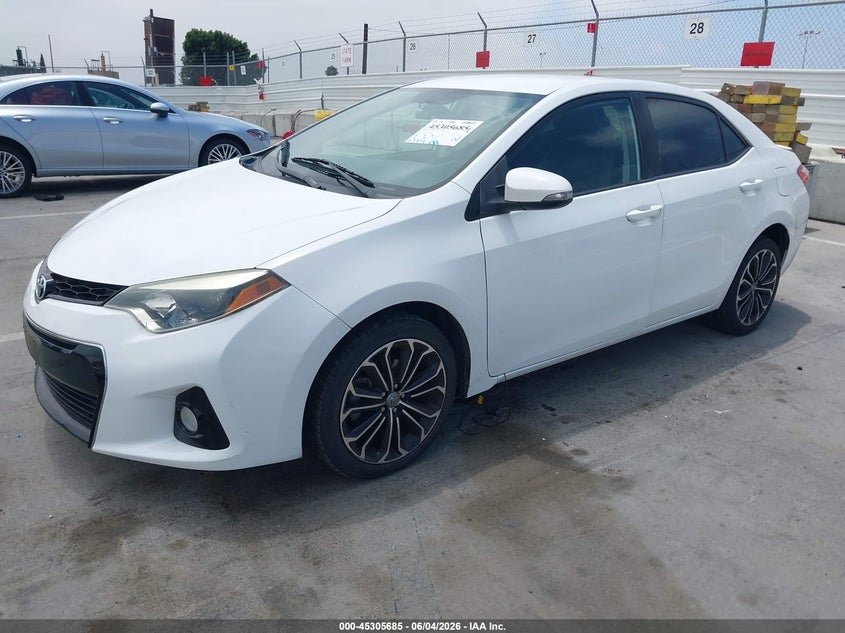2015 TOYOTA COROLLA auction photo 2