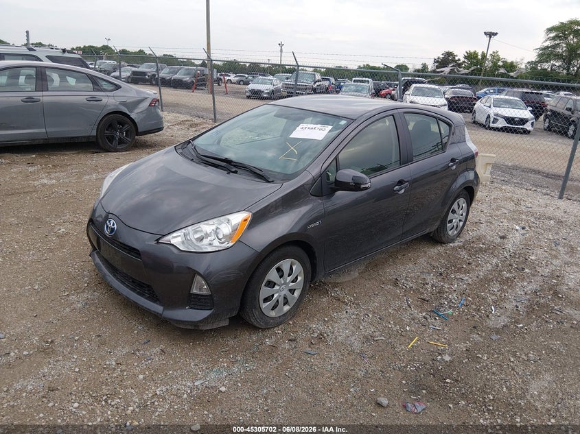 Vin: jtdkdtb37e1563926, lot: 45803565, toyota prius c two 20142