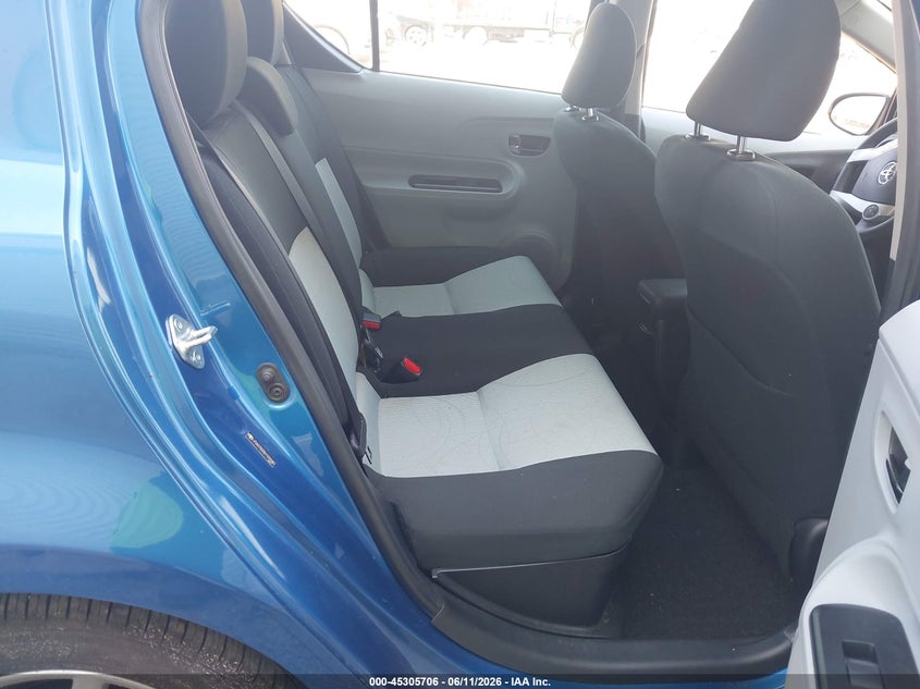 2013 Toyota Prius C Three VIN: JTDKDTB33D1555580 Lot: 45305706