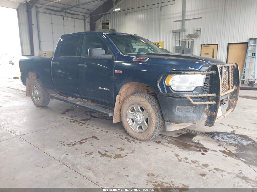 Vin: 3c6ur5cj0mg656619, lot: 45803573, ram 2500 tradesman  4x4 6'4 box 2021 img_1
