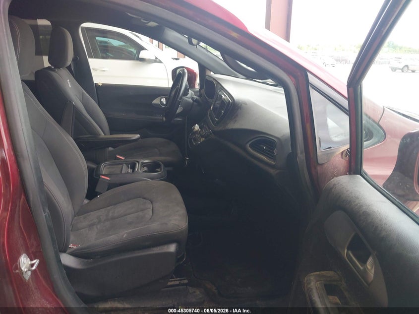 2018 CHRYSLER PACIFICA auction photo 5